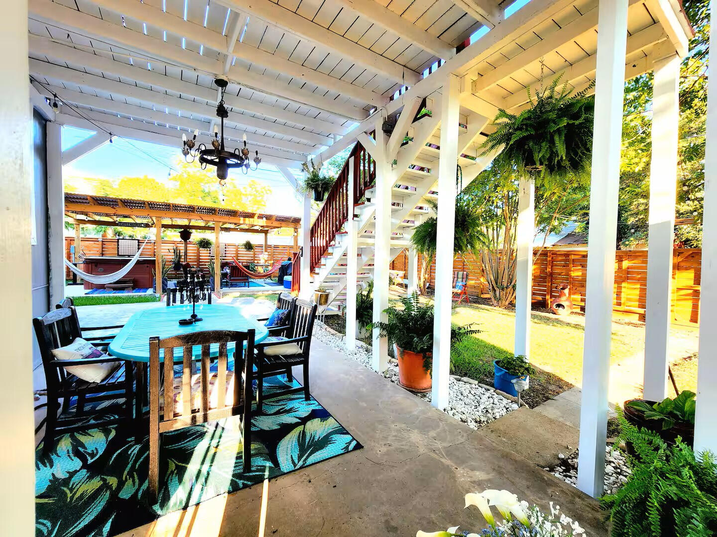 Outdoor Dining Area • Covered Patio for Gatherings