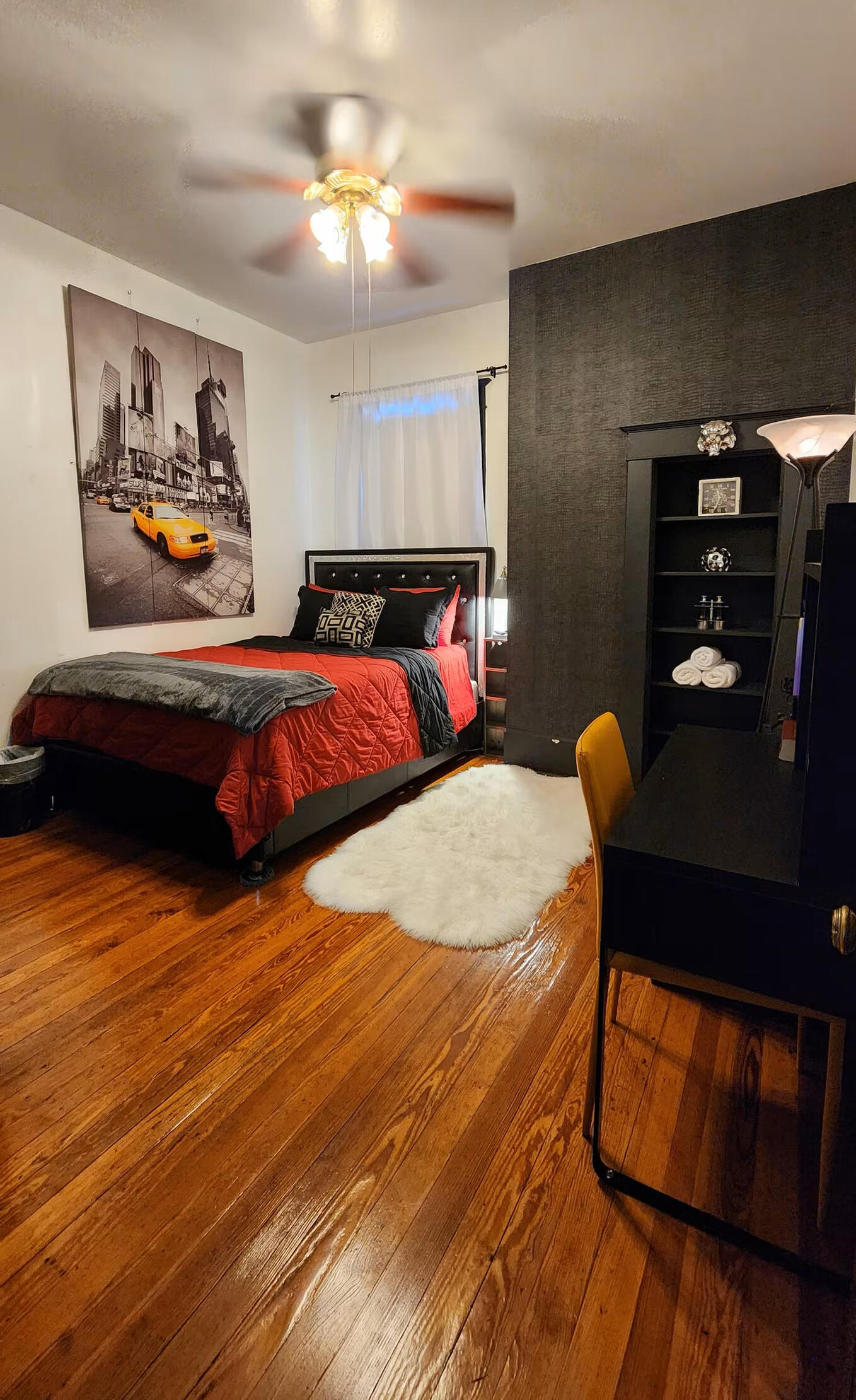 Guest Bedroom • Comfortable Bed & Cozy Setup